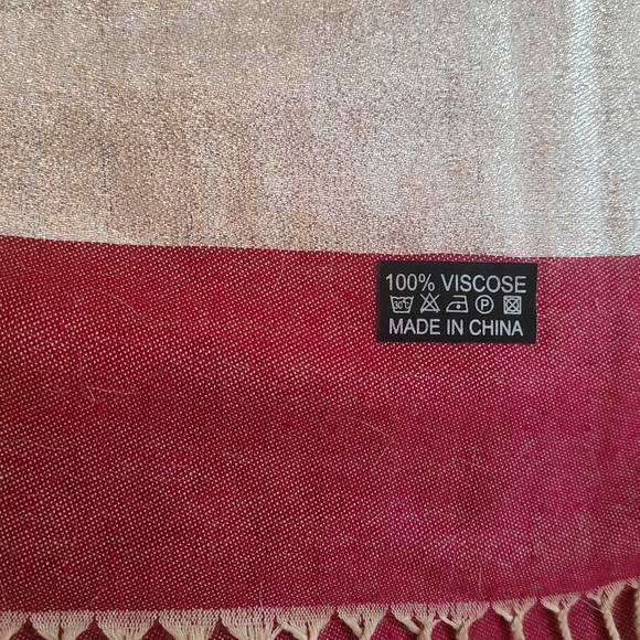 Scarf. Throw - Picture 3 of 7